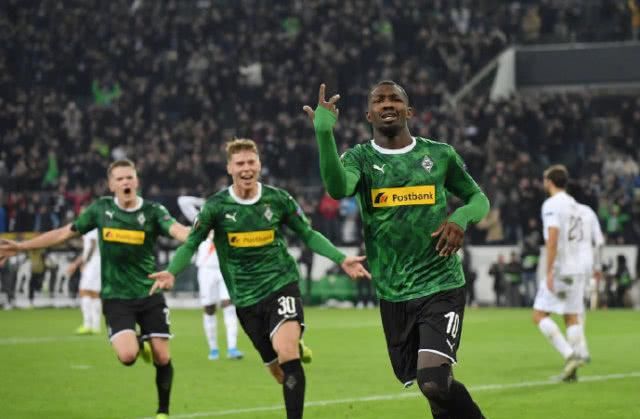 业就在借助 业就在借助