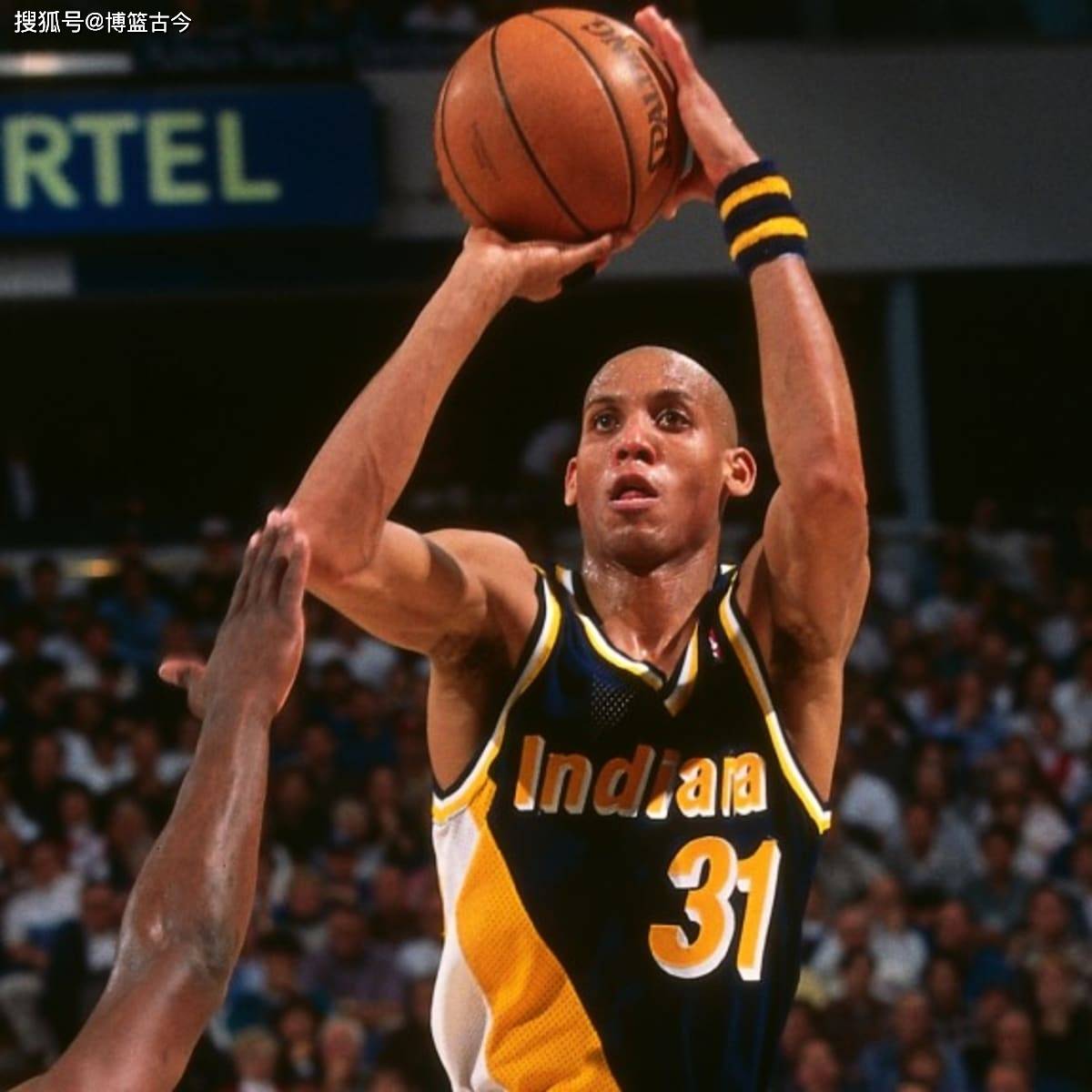 他以出色的 他以出色的