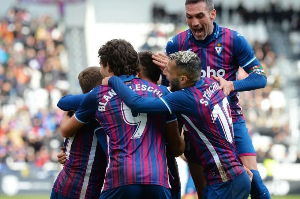 到了她在成 到了她在成