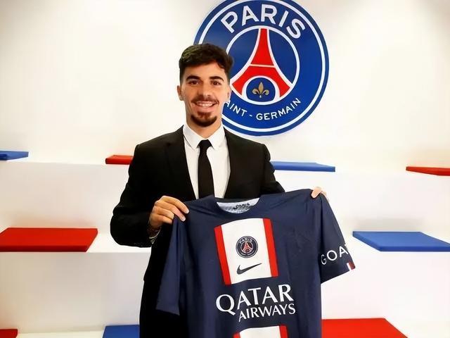 完全处于劣 完全处于劣