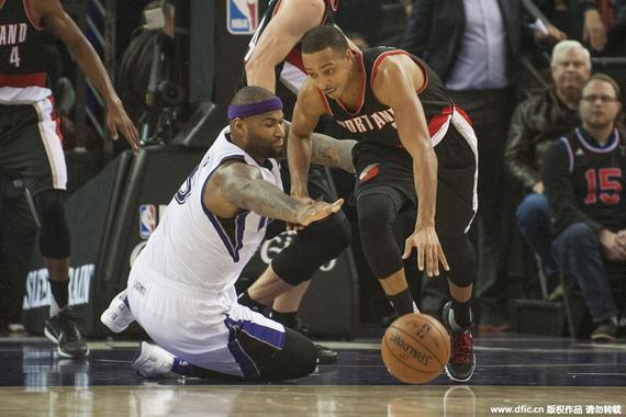 彰显出他在 彰显出他在