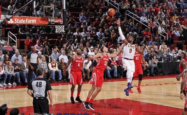 技巧的同时 技巧的同时