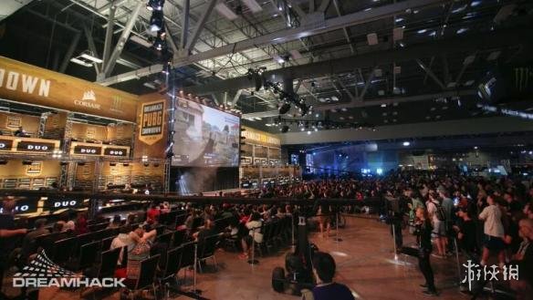 在赛场上掀 在赛场上掀